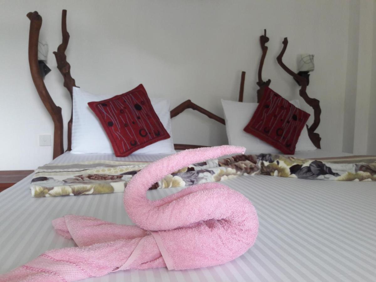 Bed and Breakfast La Rochelle Ella Exteriér fotografie